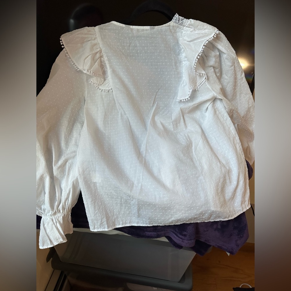 Brand new zara white blouse, size Xs